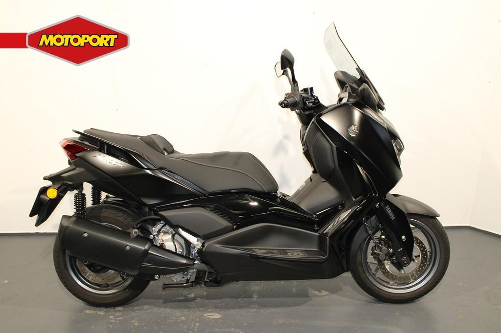 Yamaha X-MAX 300 Tech MAX (bj 2024), Scooter, Klantenservice@yamaha-motor.nl, Koolhovenlaan 101
1119 NC  Schiphol-Rijk, NL, 12 t/m 35 kW