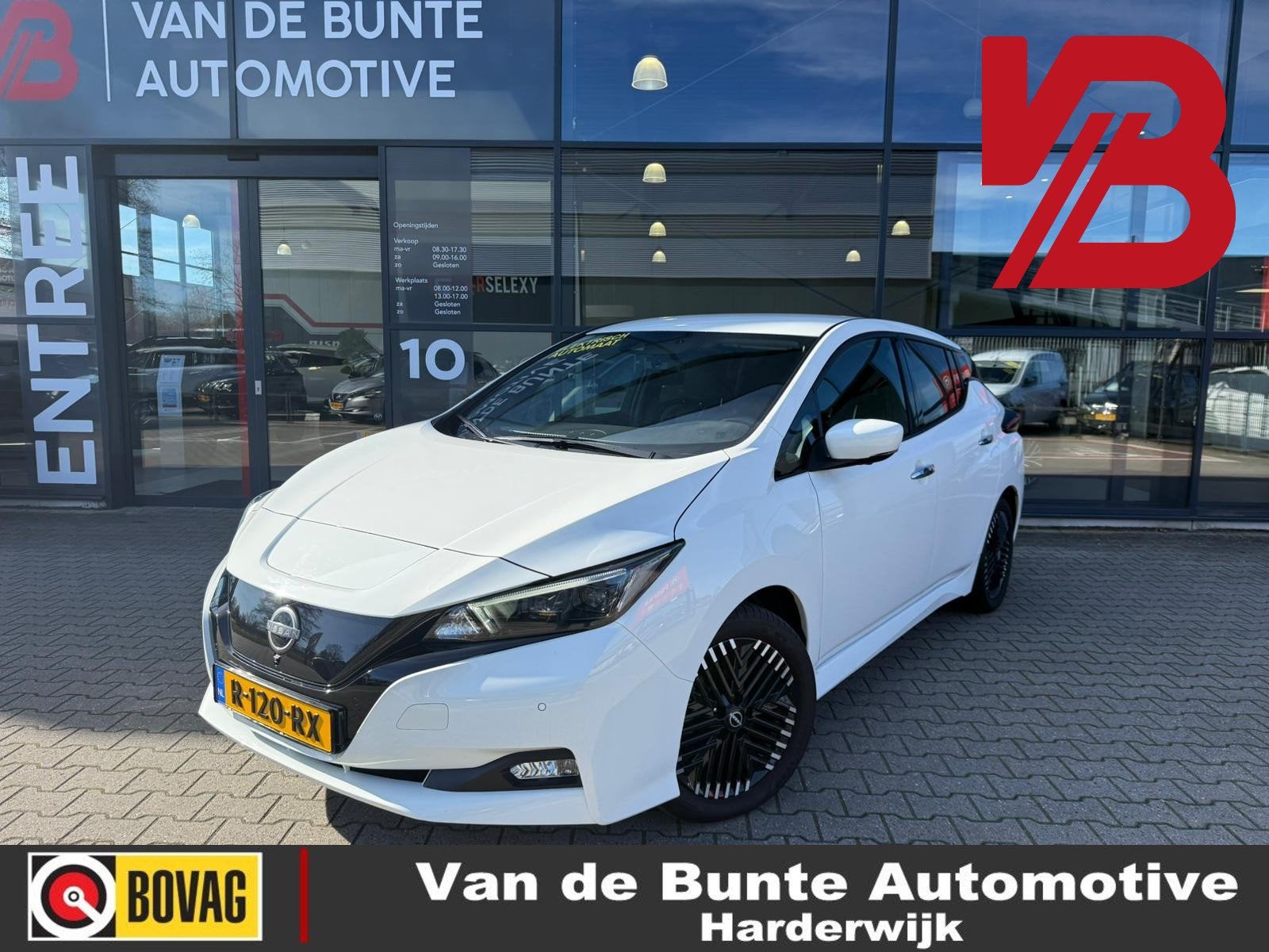 Nissan LEAF Tekna 40 kWh *Netto Deal*, Auto's, Nissan, 12 maanden, Leder en Stof, Wit, Origineel Nederlands