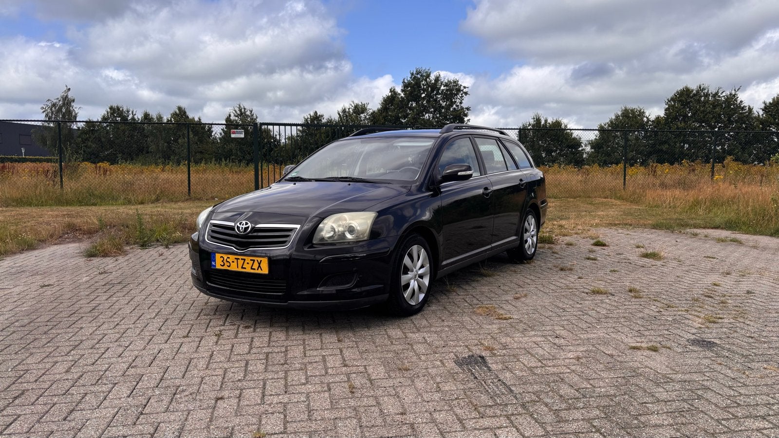 Toyota Avensis 1.8 16V Vvt-i Wagon 2007 Zwart, Auto's, Toyota, Voorwielaandrijving, 4 cilinders, Zwart, Handgeschakeld