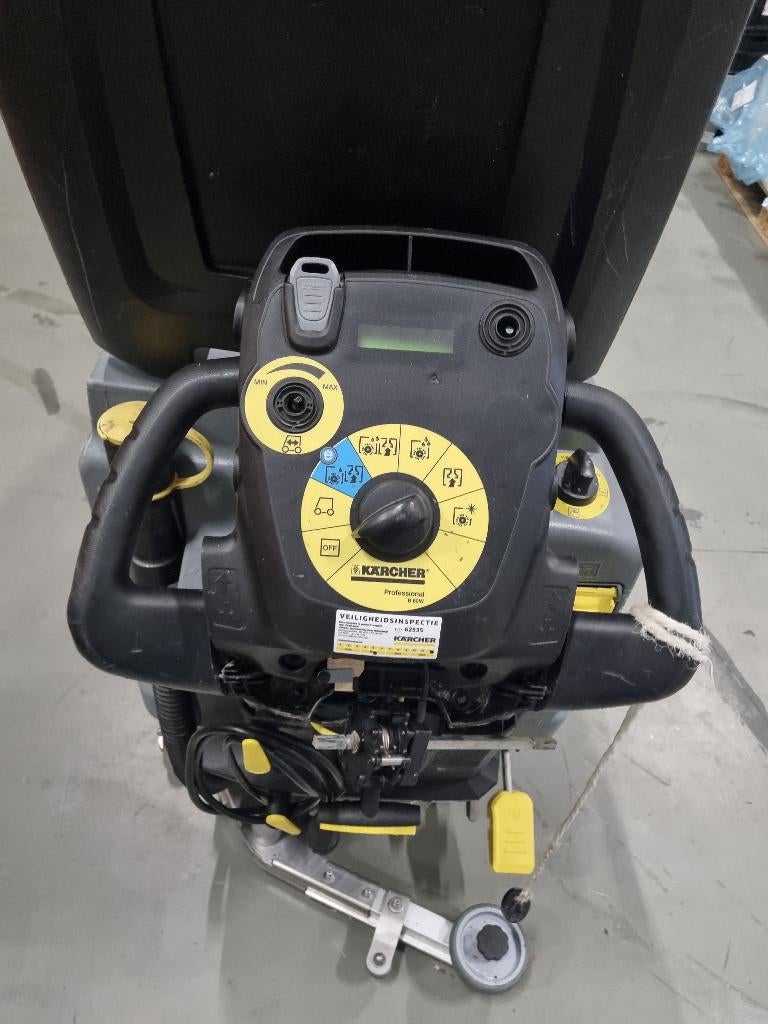 Kärcher schrobmachine + 2 nieuwe borstels | Opknapper, Ophalen, Gebruikt, Schrobmachine