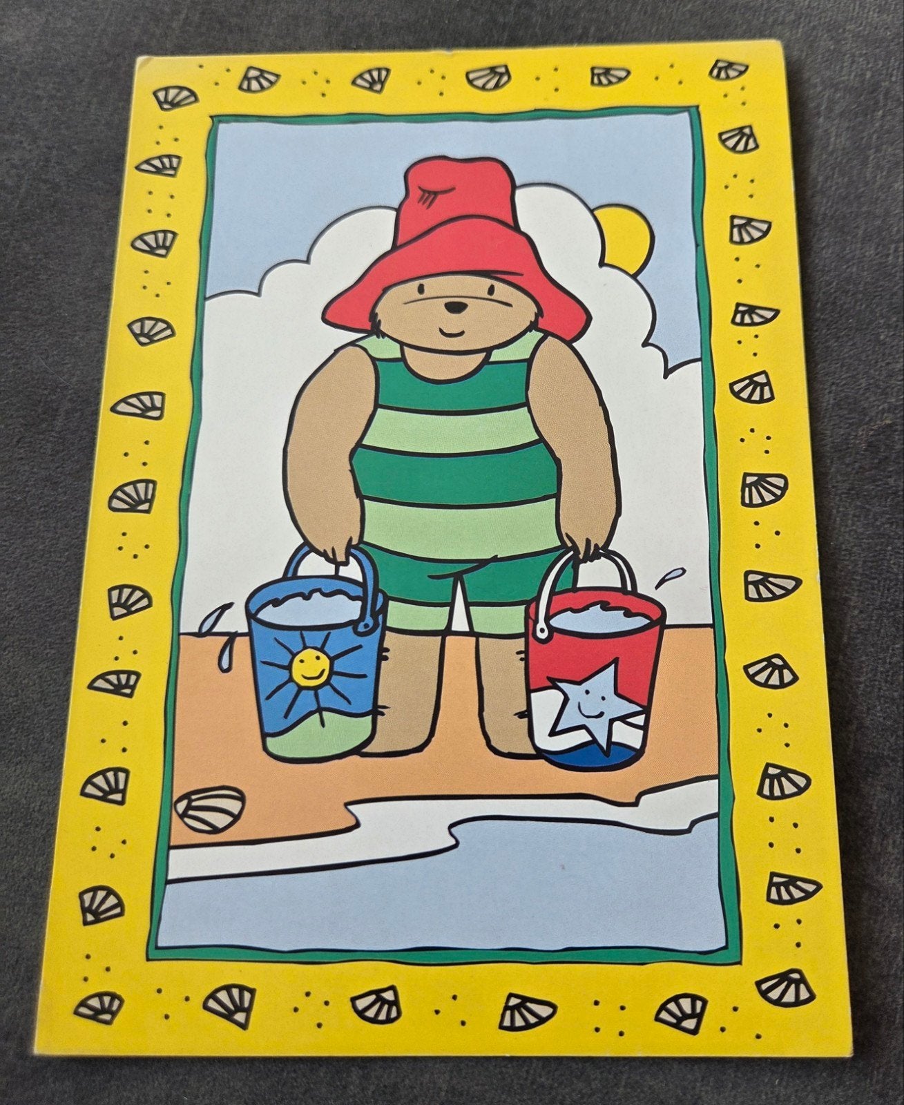 Paddington Beer Ansichtkaart - Stichting Kinderpostzegels, Verzamelen, Verzenden, 1980 tot heden, Gelopen, Kinderen