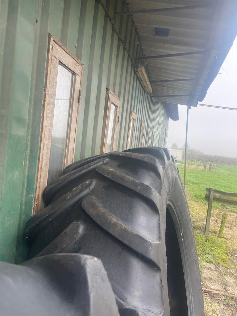 XM108 650/65R42 Landbouwband met 18mm profiel, Ophalen