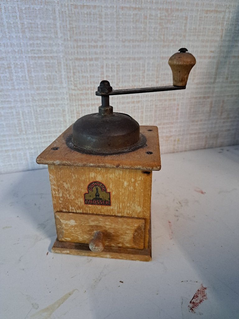 Nostalgische koffiemolen. Armin Trösser., Ophalen of Verzenden
