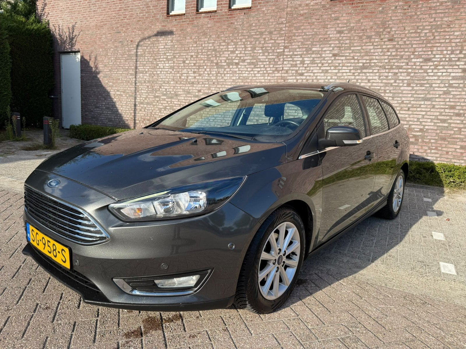 Ford Focus 1.0 Ecoboost 74KW Wagon 2018 Grijs, Stof, 100 pk, Origineel Nederlands, Handgeschakeld