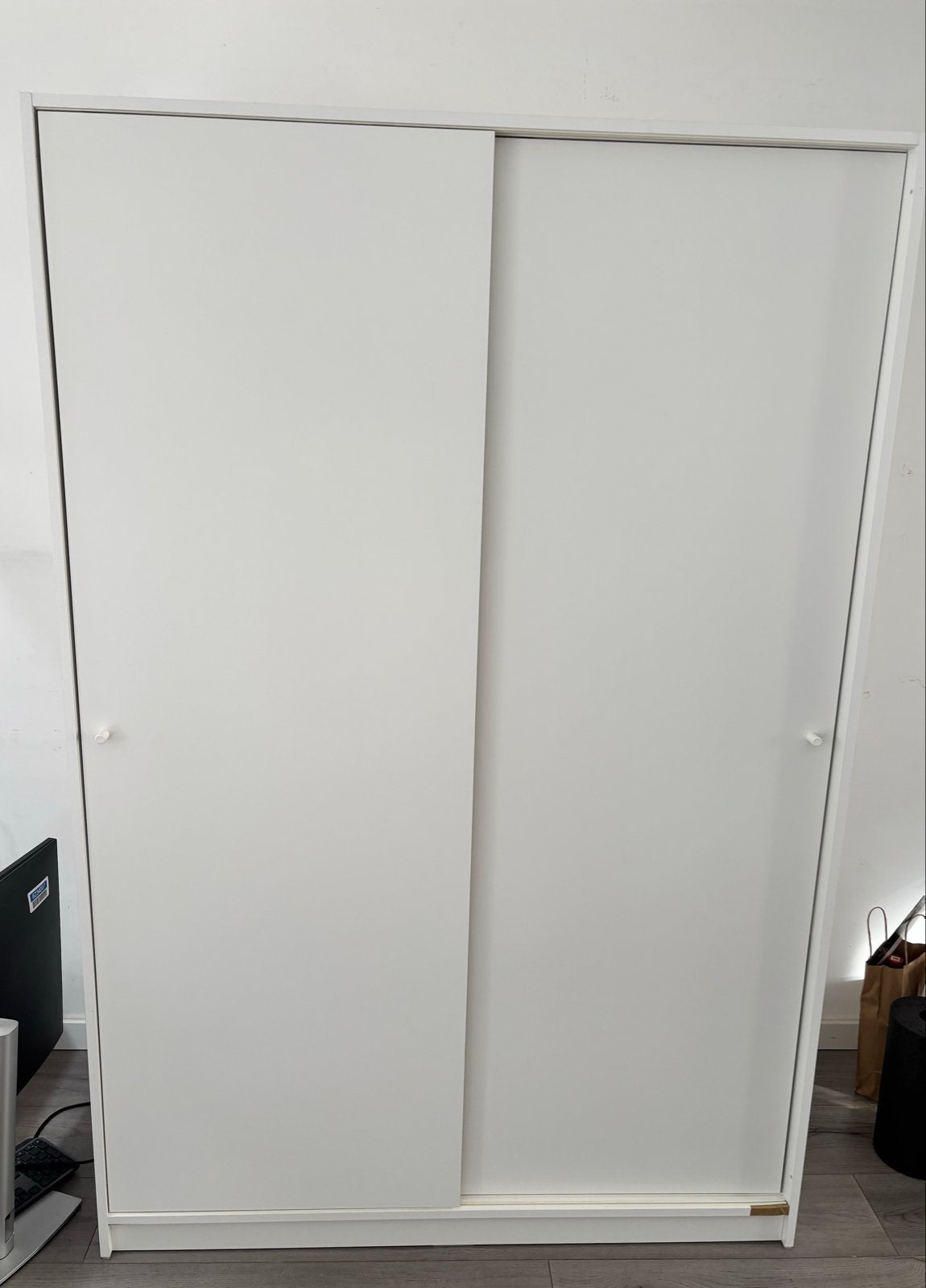 KLEPPSTAD Sliding door wardrobe, white,117x55x176 cm, Ophalen, Met plank(en), Gebruikt, 100 tot 150 cm