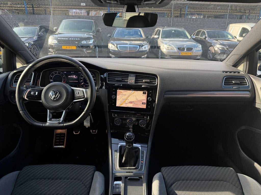 Volkswagen Golf 1.4 TSI R Line LED Navi Camera, Voorwielaandrijving, 125 pk, Gebruikt, 4 cilinders