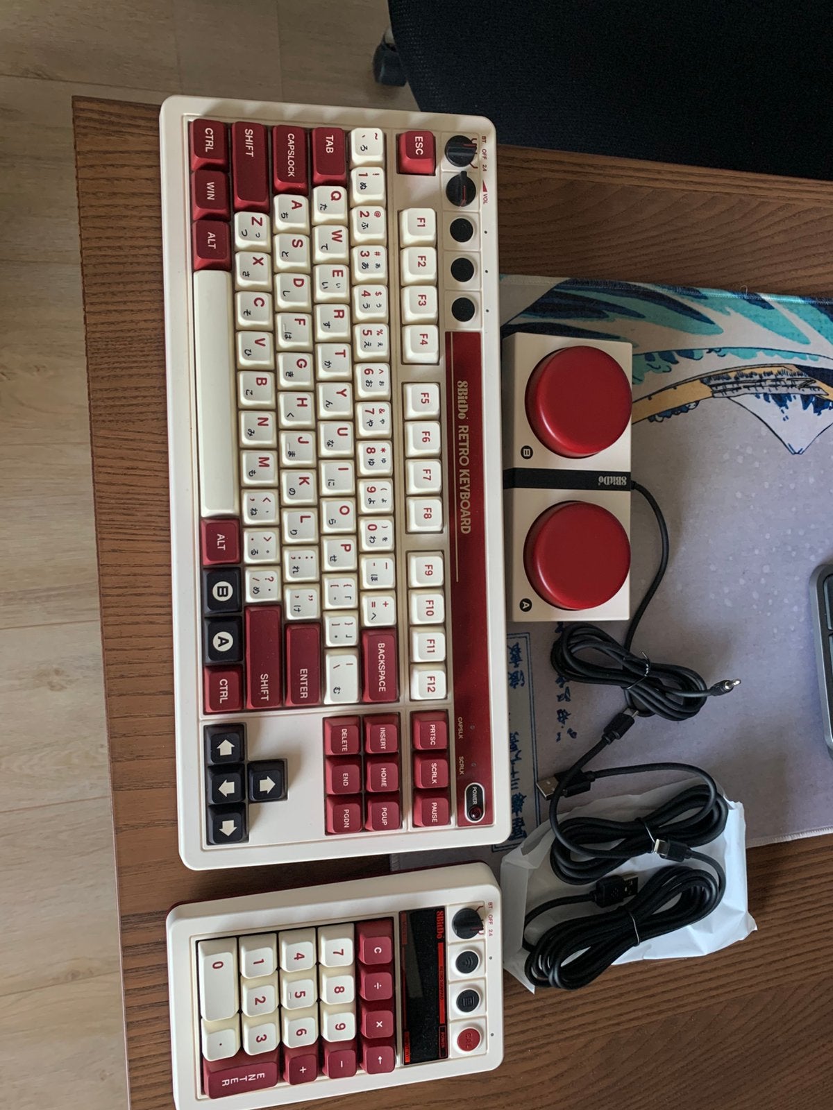 8BitDo Retro Mechanisch Toetsenbord - US Qwerty Layout, Computers en Software, Toetsenborden, Ophalen of Verzenden, Qwerty, Zo goed als nieuw