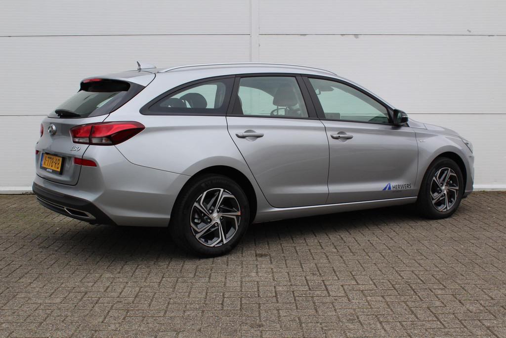 Hyundai i30 Wagon 1.0 T-GDi MHEV Comfort Smart / Navigatie +, Voorwielaandrijving, Stof, 1246 kg, Origineel Nederlands