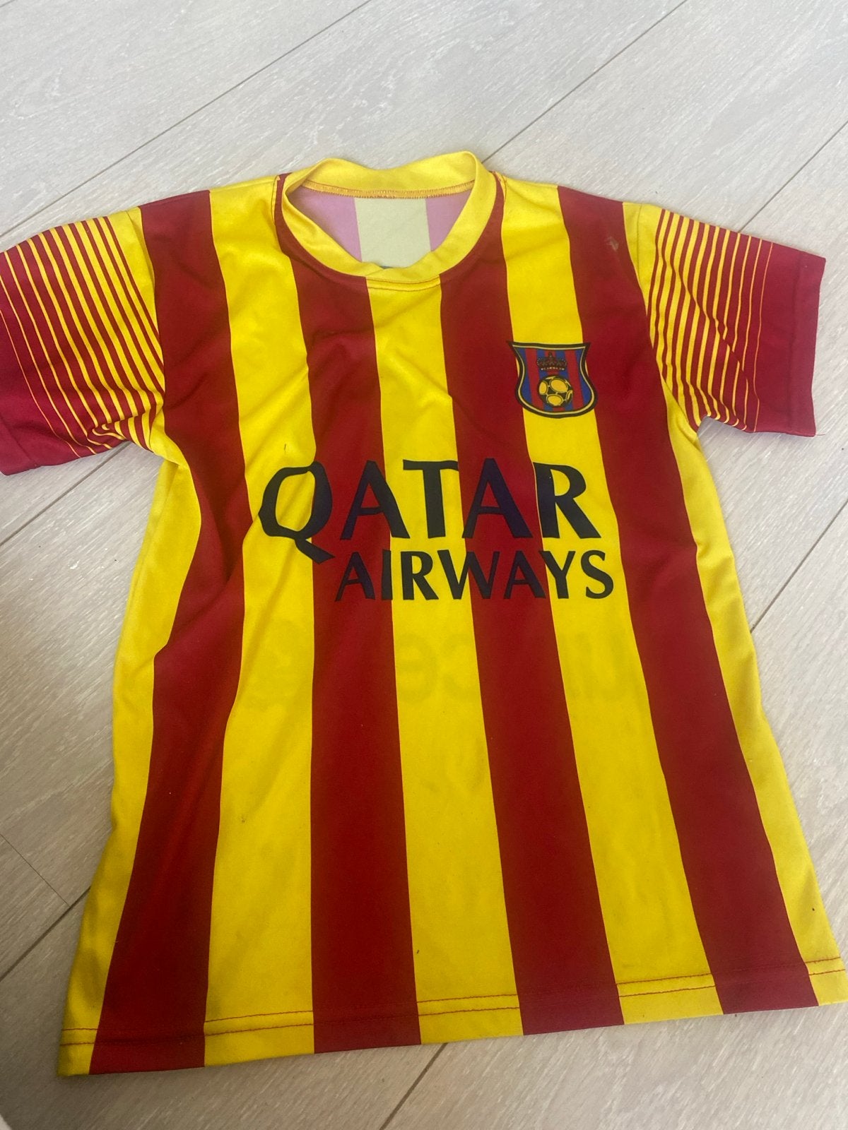 FC Barcelona Messi 10 voetbalshirt - Geel/Rood gestreept, Meerkleurig, Overige maten, Ophalen of Verzenden, Voetbal