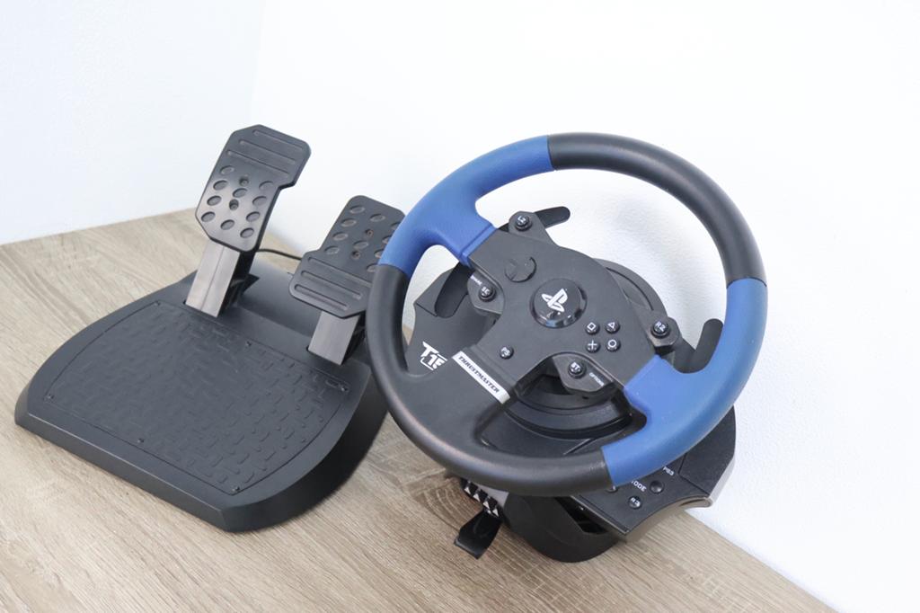 Dikke Race Set ThrustMaster T150 + Pedalen, Ophalen of Verzenden, Zo goed als nieuw, Stuur of Pedalen, PlayStation 4