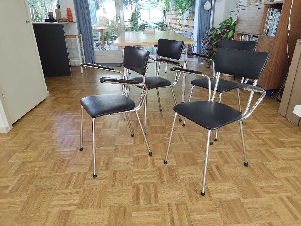 Vintage buisframe stoelen zwart skai met armleuningen, Gebruikt, Zwart, Vier, Overige materialen