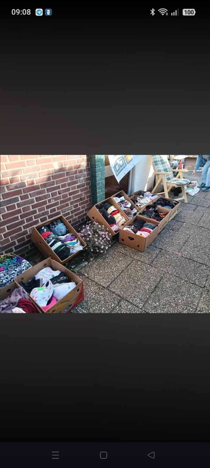 petten en sjaals, Ophalen