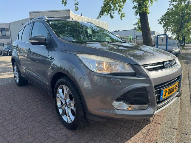 Ford Kuga 1.6 150pk Titanium X-Pack 169.000km Airco/ECC,Navi, Voorwielaandrijving, Euro 5, Gebruikt, Zwart