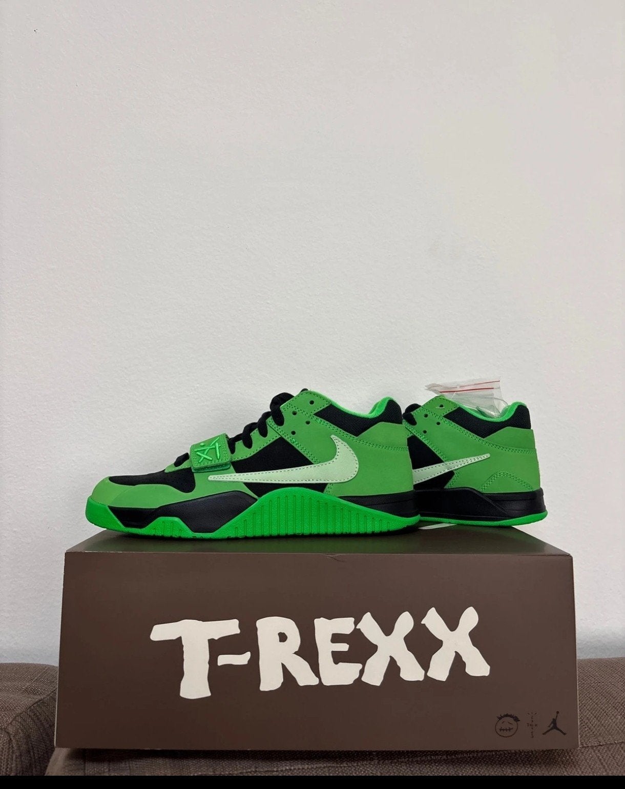 Travis Scott x Air Jordan Jumpman Jack "Green Spark" NIEUW, Ophalen of Verzenden, Nieuw, Overige kleuren