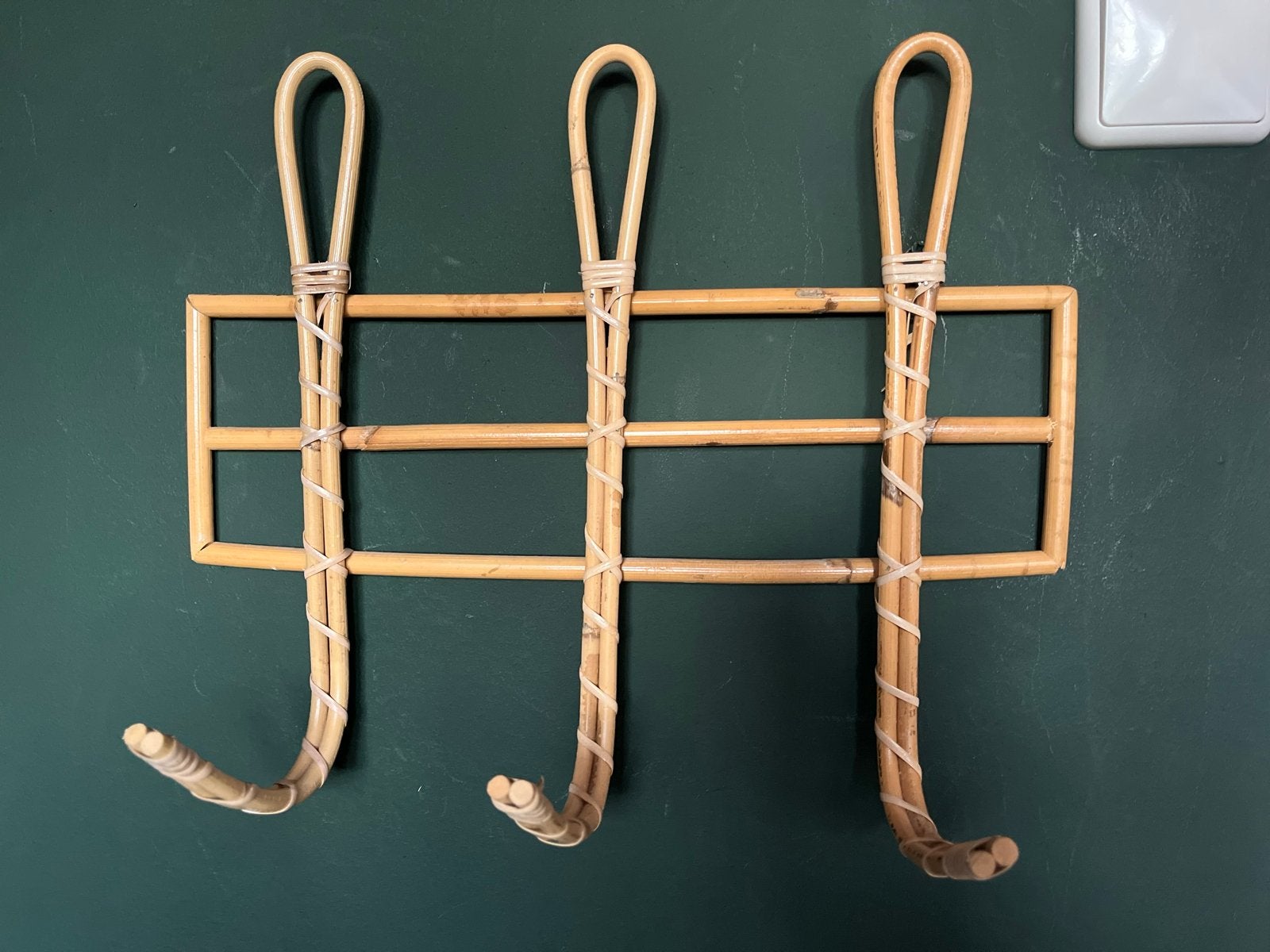 Kwantum Rotan wandkapstok met 3 haken, Huis en Inrichting, Wandkapstok, Overige materialen, Gebruikt, Ophalen of Verzenden
