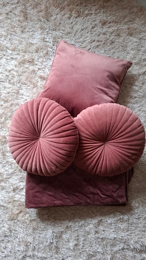 Luxe fluwelen bed plaid sprei met 3 kussens kleur oudroze, Ophalen of Verzenden, Zo goed als nieuw, Roze, Overige vormen