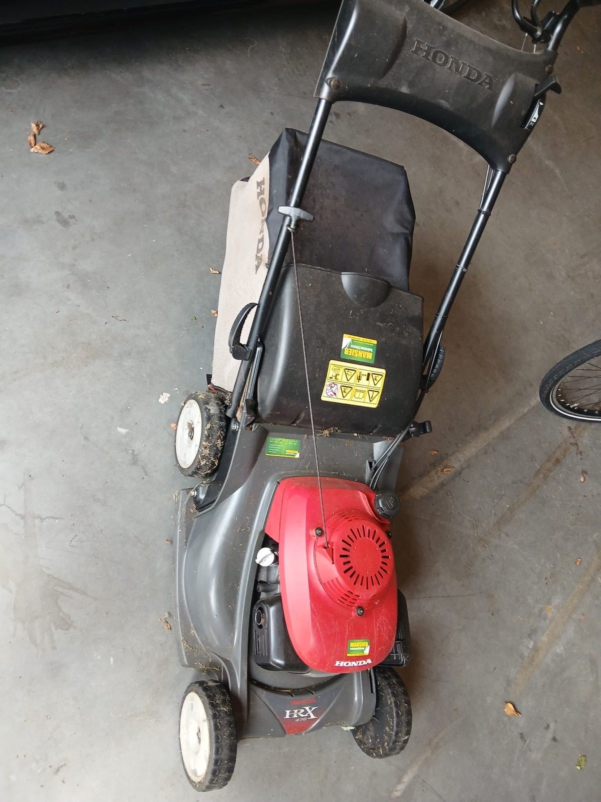 Honda HRX 476 Benzine Grasmaaier met Kunststof Maaibak, Tuin en Terras, Ophalen, Cirkelmaaier, Gebruikt, Benzine-grasmaaier