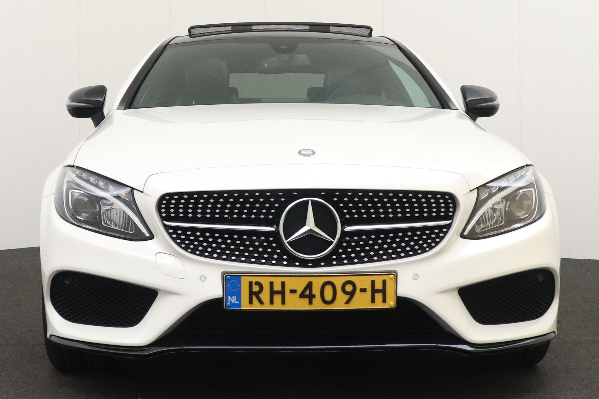 Mercedes-Benz C-Klasse Coupé 180 AMG Night-Pack Pano-dak Bu, Automaat, Dealer onderhouden, Achterwielaandrijving, 4 stoelen