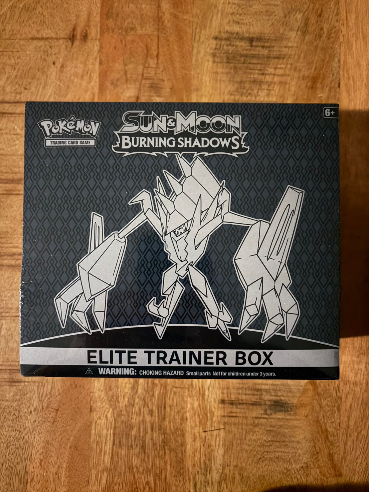 Pokémon Sun & Moon Burning Shadows Elite Trainer Box Sealed, Ophalen of Verzenden, Nieuw, Boosterbox