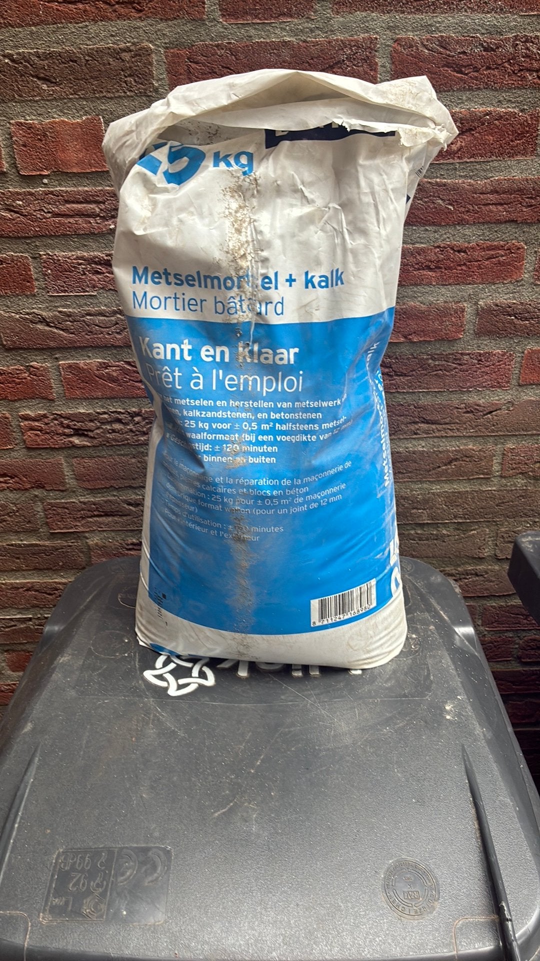 Gratis 3/4 zakje kant en klare metsel mortel, Ophalen, Zo goed als nieuw, Kalkzandstenen