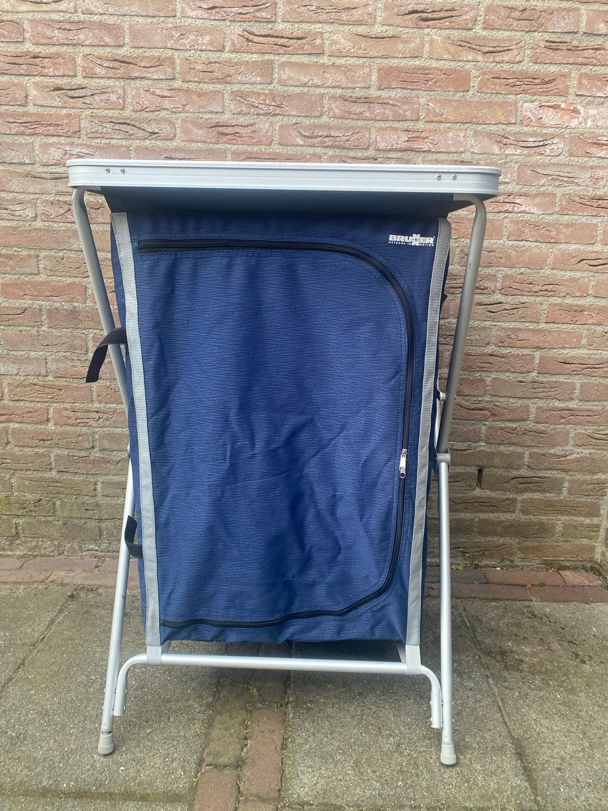 Brunner Opvouwbare Campingkast met Tafelblad - Zo goed als n, Ophalen, Zo goed als nieuw