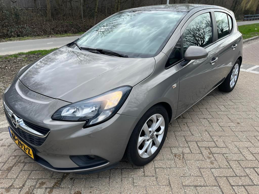Opel Corsa 1.4 66KW/90PK 5D automaat 2015 Bruin, Auto's, Opel, Bruin, 49 €/maand, Origineel Nederlands, Bedrijf