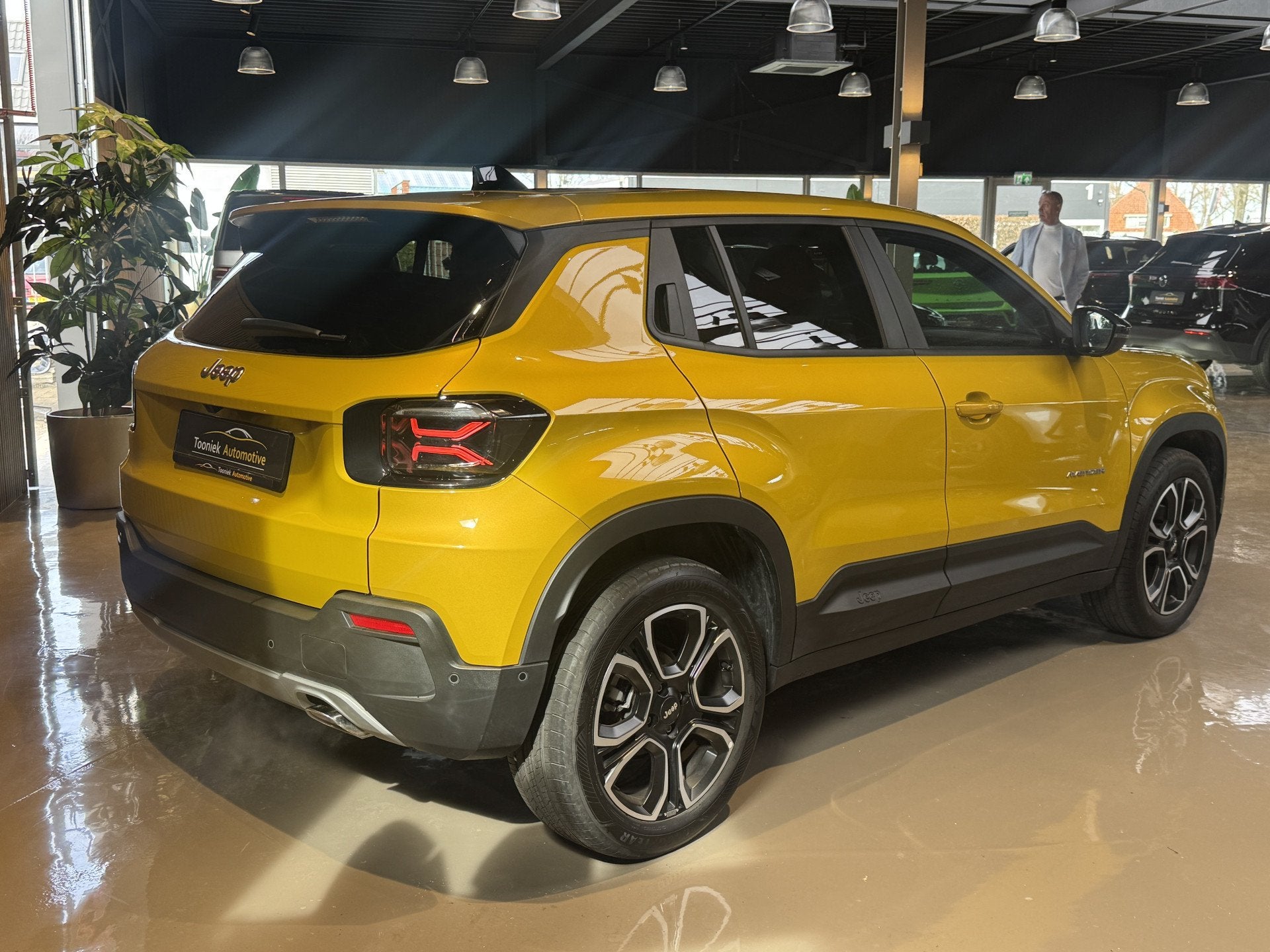 Jeep Avenger 1.2 Summit Airco Navigatie LMV | (bj 2025), Auto's, Jeep, Voorwielaandrijving, Stof, Gebruikt, Met garantie (alle)
