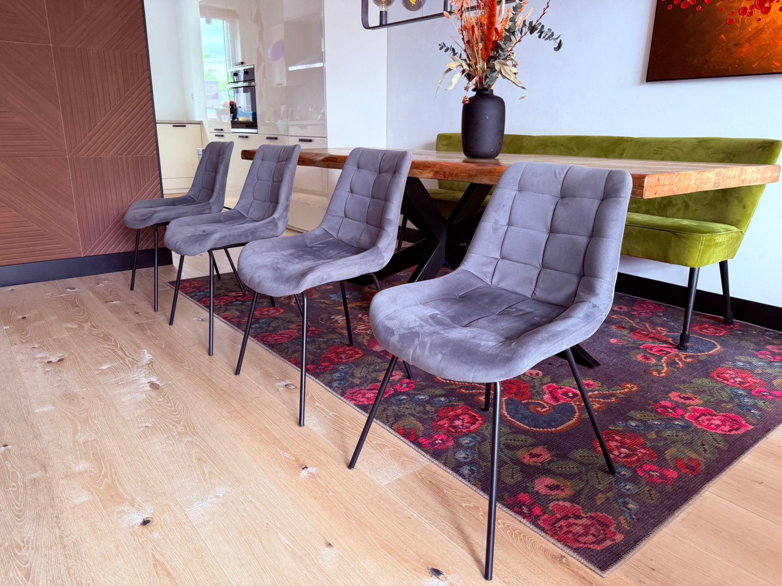 4 grijze velvet eetkamerstoelen, Ophalen of Verzenden, Zo goed als nieuw, Vijf, Zes of meer stoelen, Stof