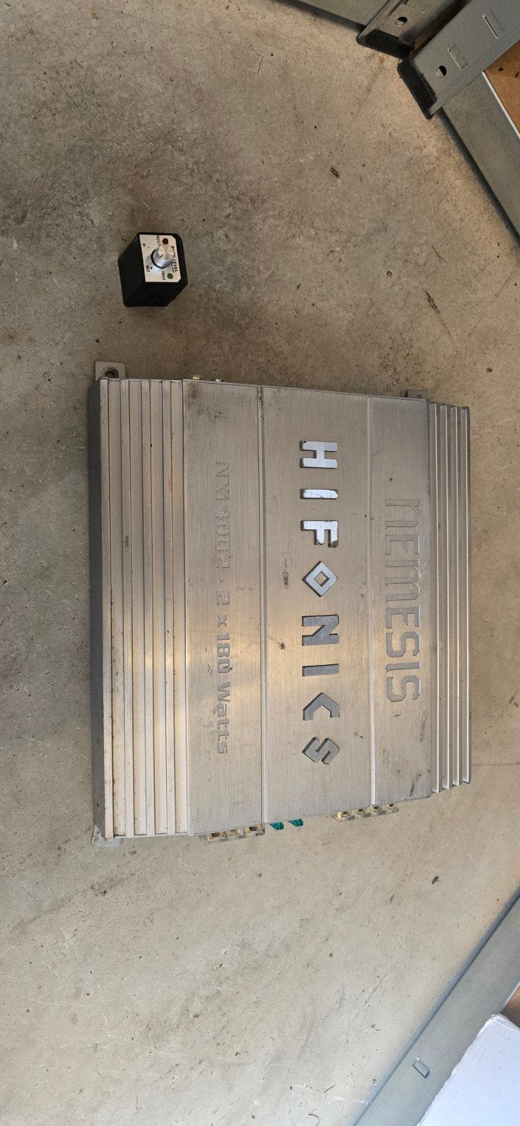 Hifonics Nemesis IX4002 versterker met bascontroller, Ophalen of Verzenden