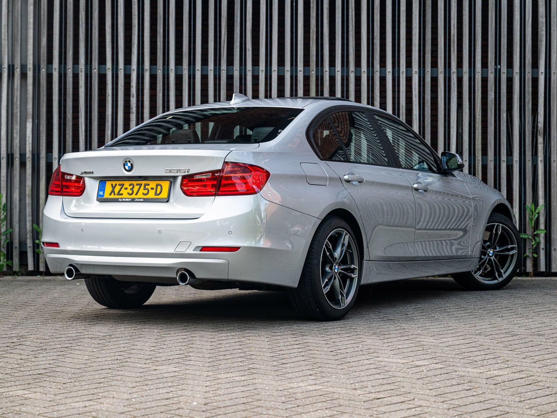 BMW 3-serie 335i 306pk AUT. xDrive High-Exe. |Schuifdak|HUD|, Automatische klimaatregeling, Leder, Bedrijf, 3-Serie
