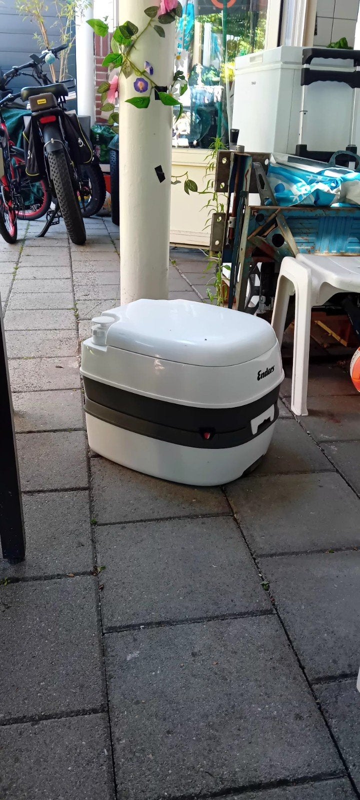 Chemische wc, camping kookstel en een camping buitenkeuken., Caravans en Kamperen, Kampeermeubelen, Ophalen, Zo goed als nieuw