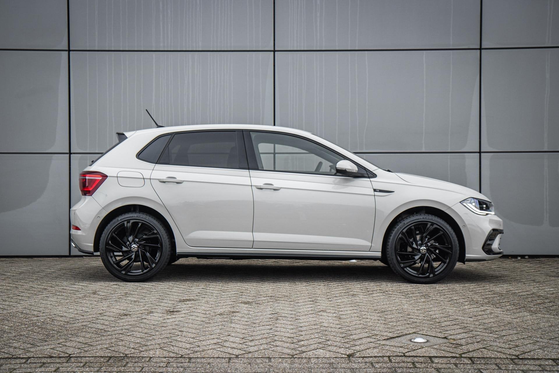 Volkswagen Polo 1.0 TSI 95pk R-Line Edition DSG | Achteruitr, Auto's, Volkswagen, 12 maanden, Stof, 95 pk, Origineel Nederlands