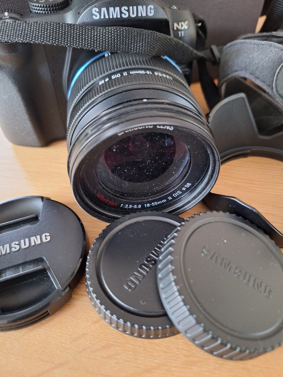 Samsung NX11 systeemcamera met 18-55mm lens en accessoires, Ophalen of Verzenden, Gebruikt, Geheugenkaart, Samsung