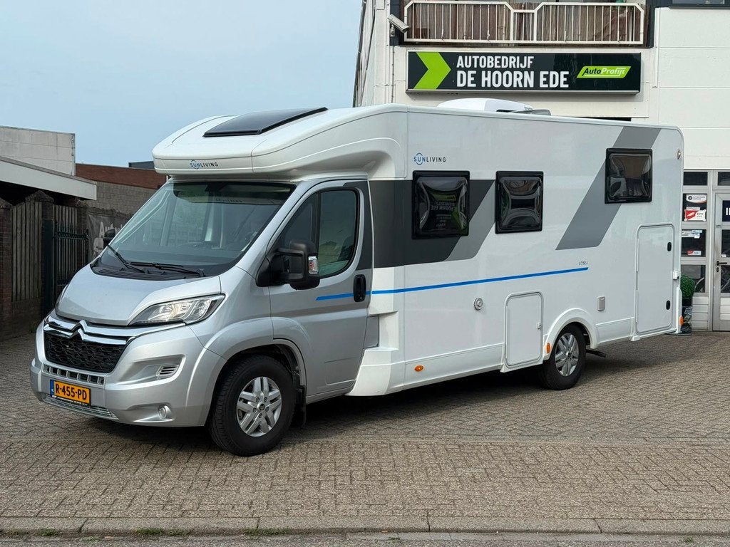Sun living S-SERIES S 75 SL NIEUW 500KM LEVEL SYSTEEM 2X AIR, Bedrijf, Sun Living, Half-integraal, Handgeschakeld