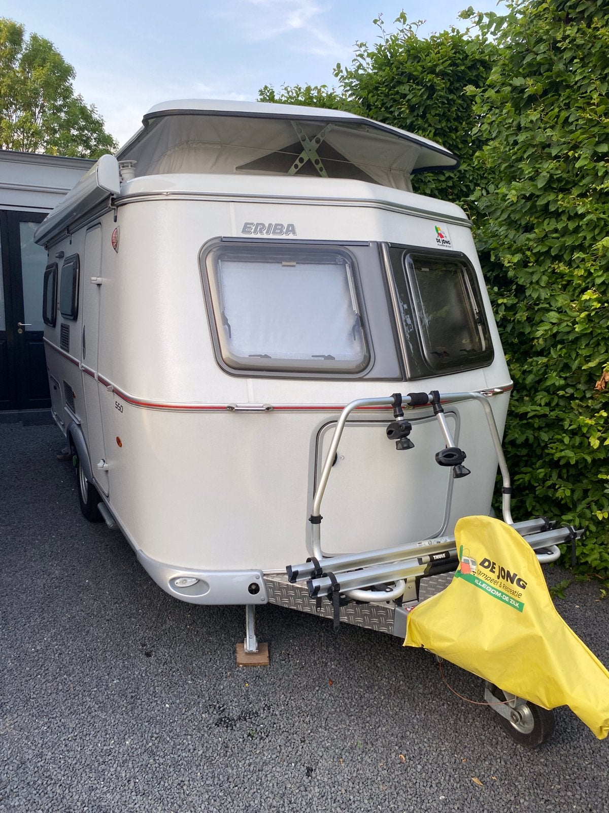 ERIBA TOURING TROLL 550 MET MOVER 2020, Standaardzit, Schokbreker, Dwarsbed, Particulier