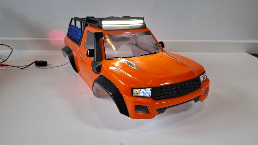 ZGAN Traxxas TRX4 Sport body met LED's incl powersupply, Zo goed als nieuw, Onderdeel, Overige schalen, Overige typen