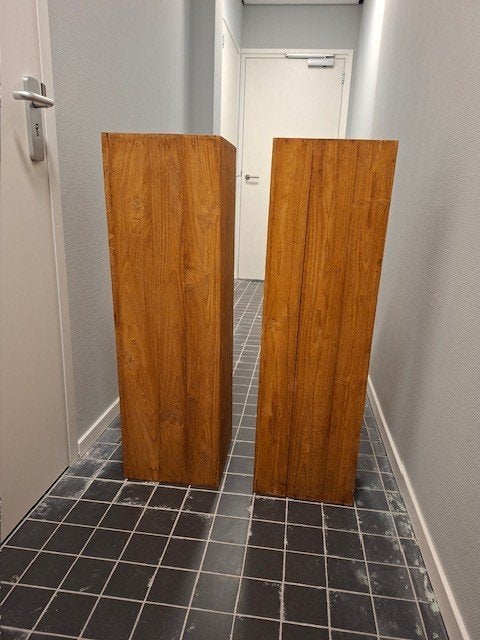 Houten zuilen / sokkels (2 stuks) - 100 cm hoog, Ophalen, Gebruikt