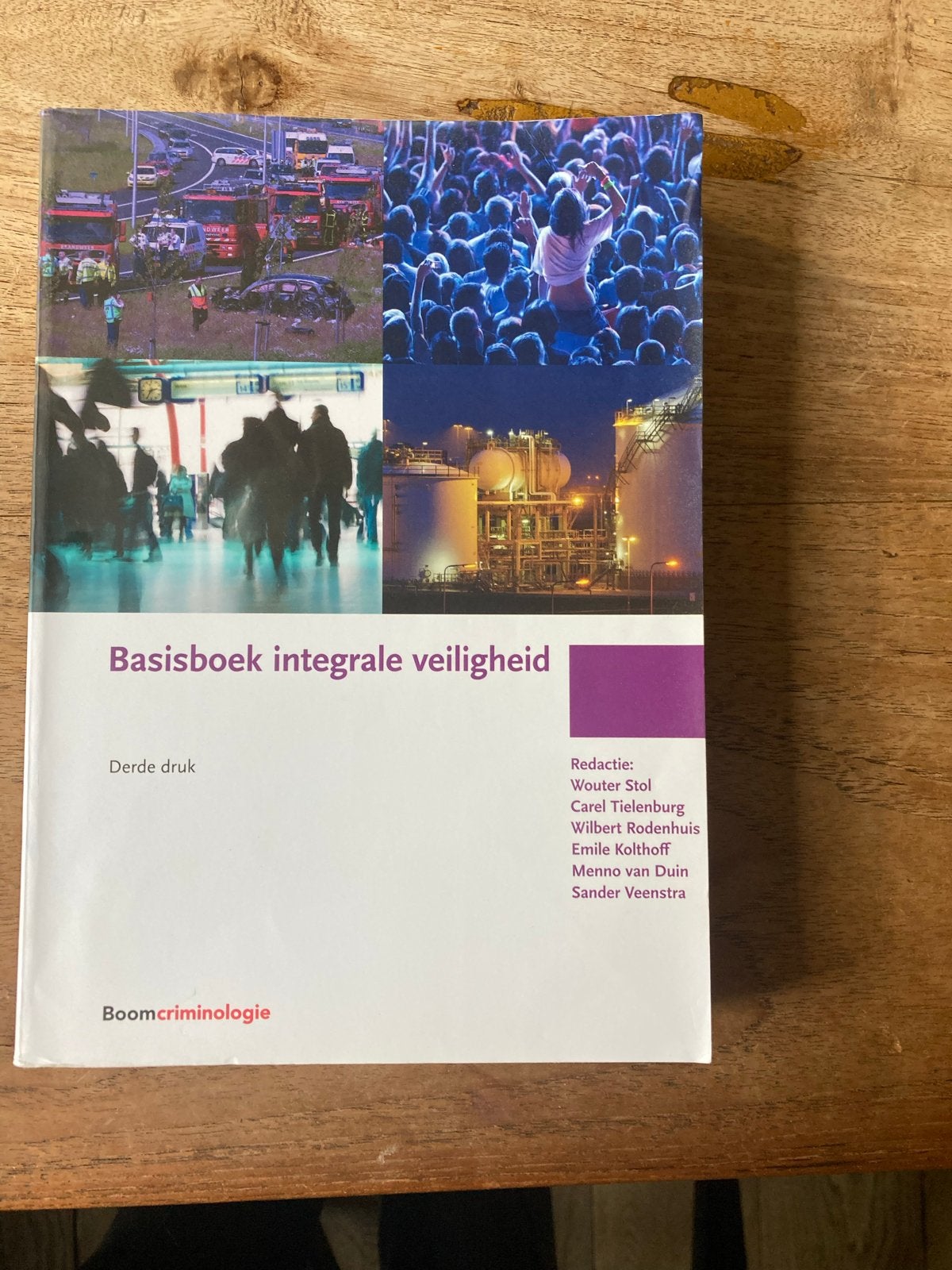 Basisboek integrale veiligheid - Derde druk, Boeken, Studieboeken en Cursussen, Gelezen, HBO, Gamma, Ophalen of Verzenden