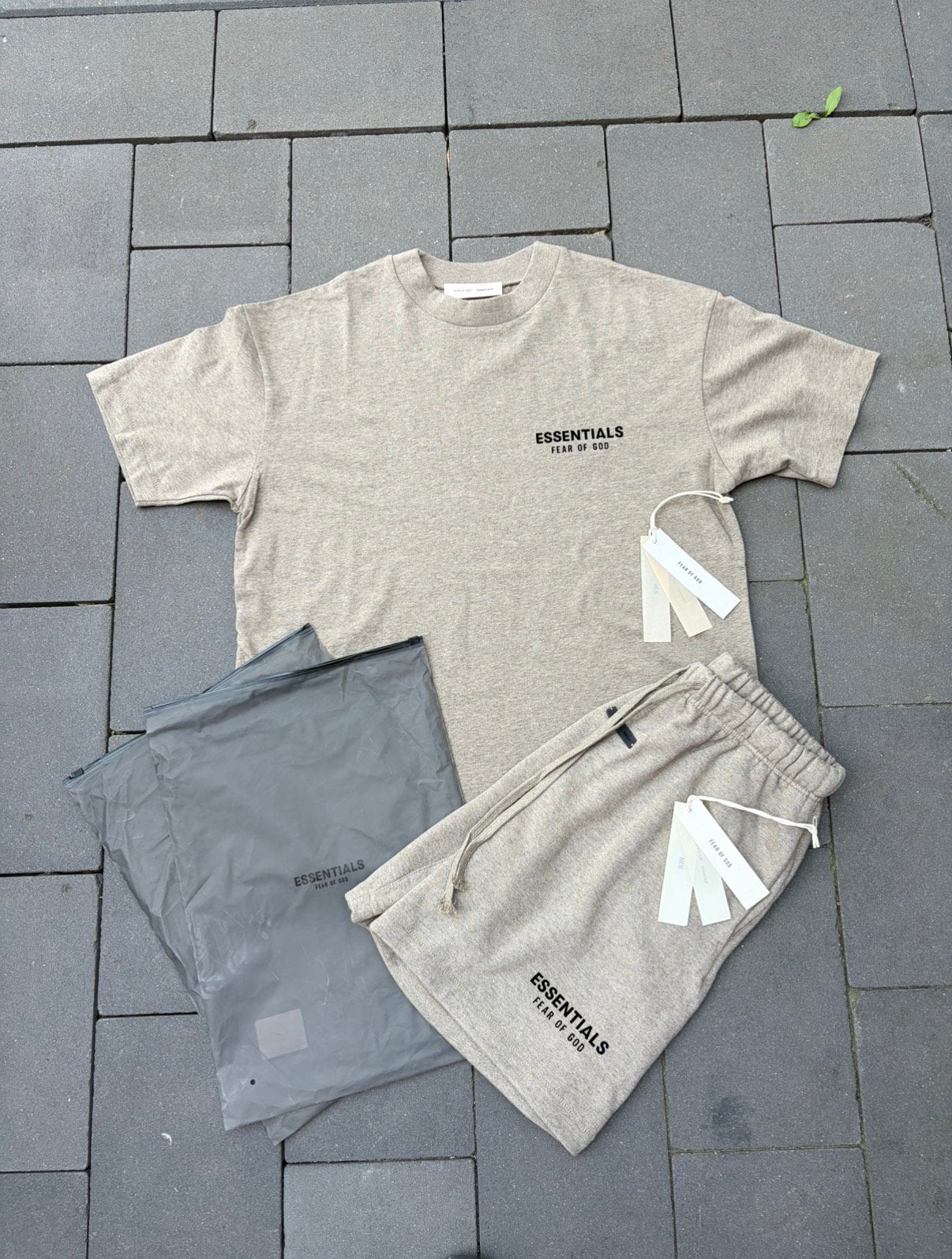 Essentials zomer set, Kleding | Heren, Ophalen of Verzenden, Nieuw, Maat 52/54 (L)
