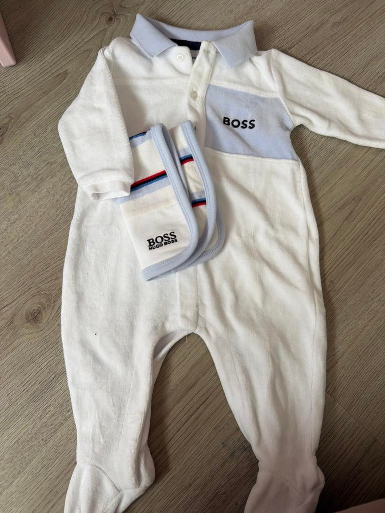 BOSS Baby Romper met Slabber - Wit/Lichtblauw, Ophalen of Verzenden, Zo goed als nieuw, Jongetje, Pakje