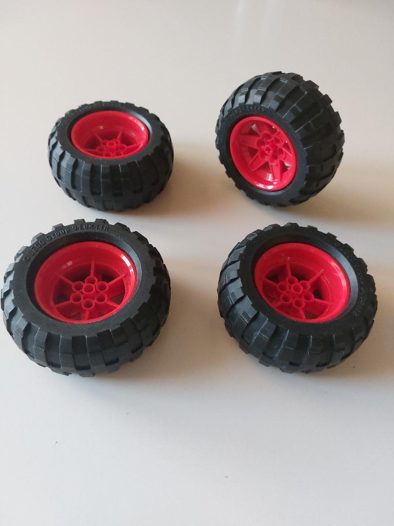 technic Lego wielen 94.8x44 met rode velgen, Lego, Ophalen of Verzenden, Zo goed als nieuw, Technic