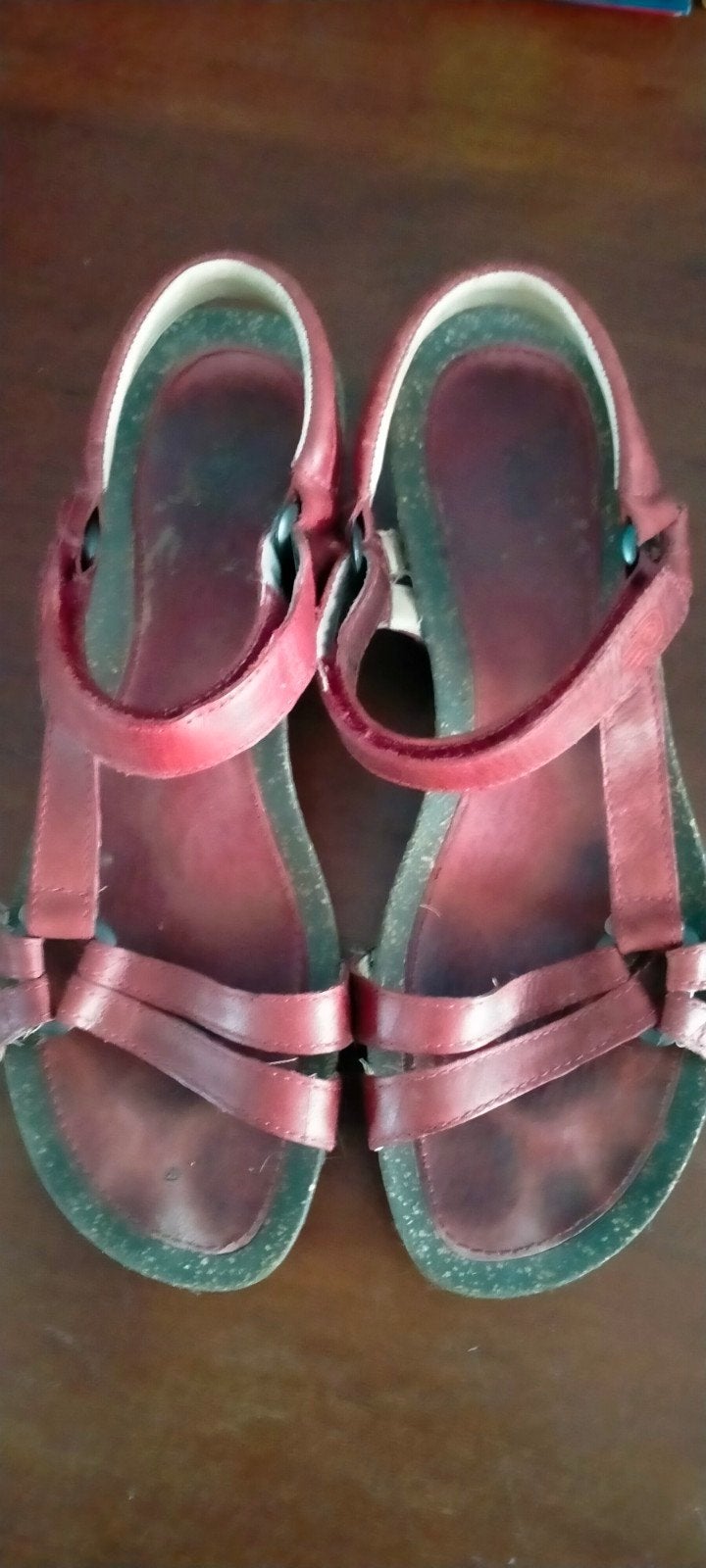 Teva sandalen met sleehak, Kleding | Dames, Schoenen, Ophalen of Verzenden, Zo goed als nieuw, Sandalen of Muiltjes