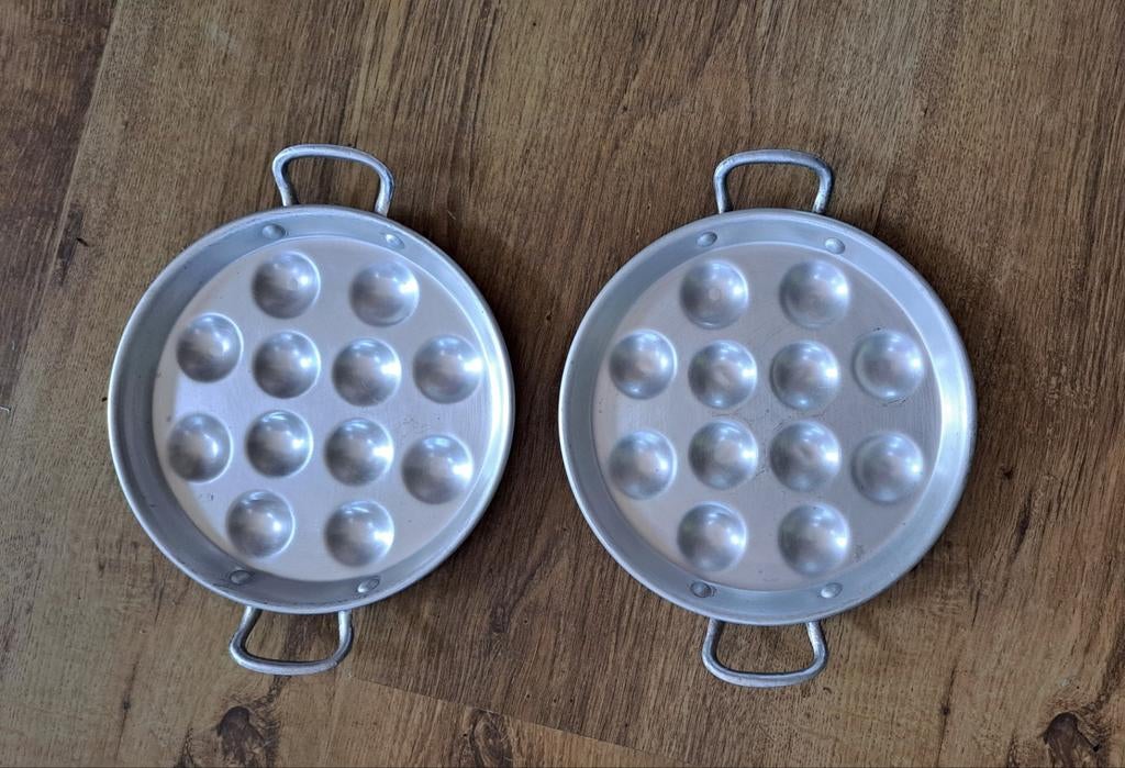 Vintage Pan voor 12 Escargot - Set van 2 Slakken Borden, Huis en Inrichting, Keuken | Servies, Ophalen of Verzenden
