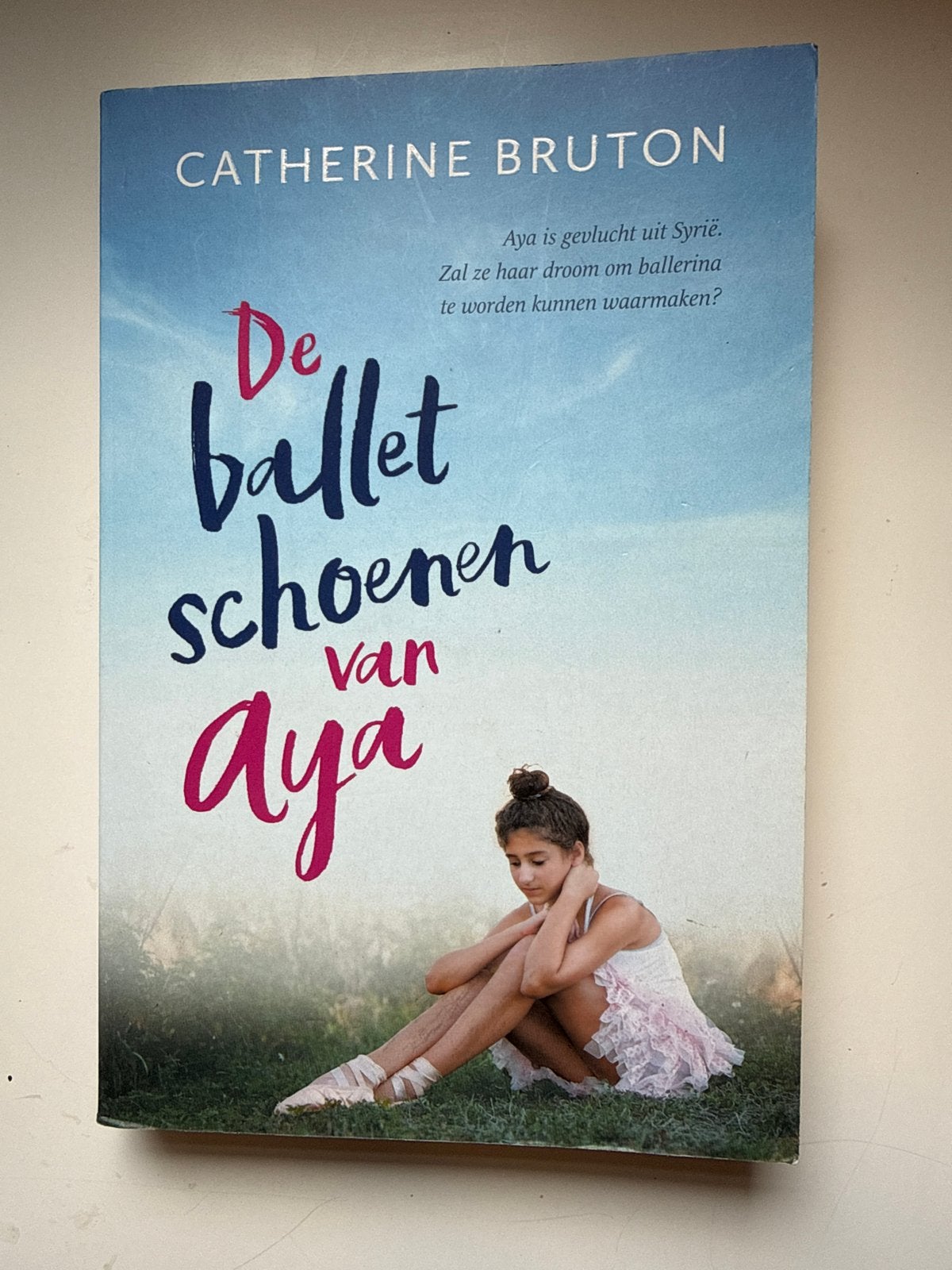 De balletschoenen van Aya - Catherine Bruton, Boeken, Ophalen of Verzenden, Zo goed als nieuw, Nederland