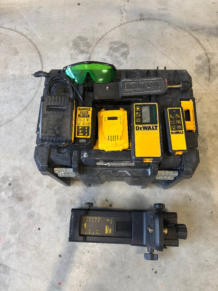 DeWALT DCE079D1G Volautomatische roterende laser, Gebruikt, Postbus 83 6120 AB Born, Ophalen of Verzenden, DeWalt