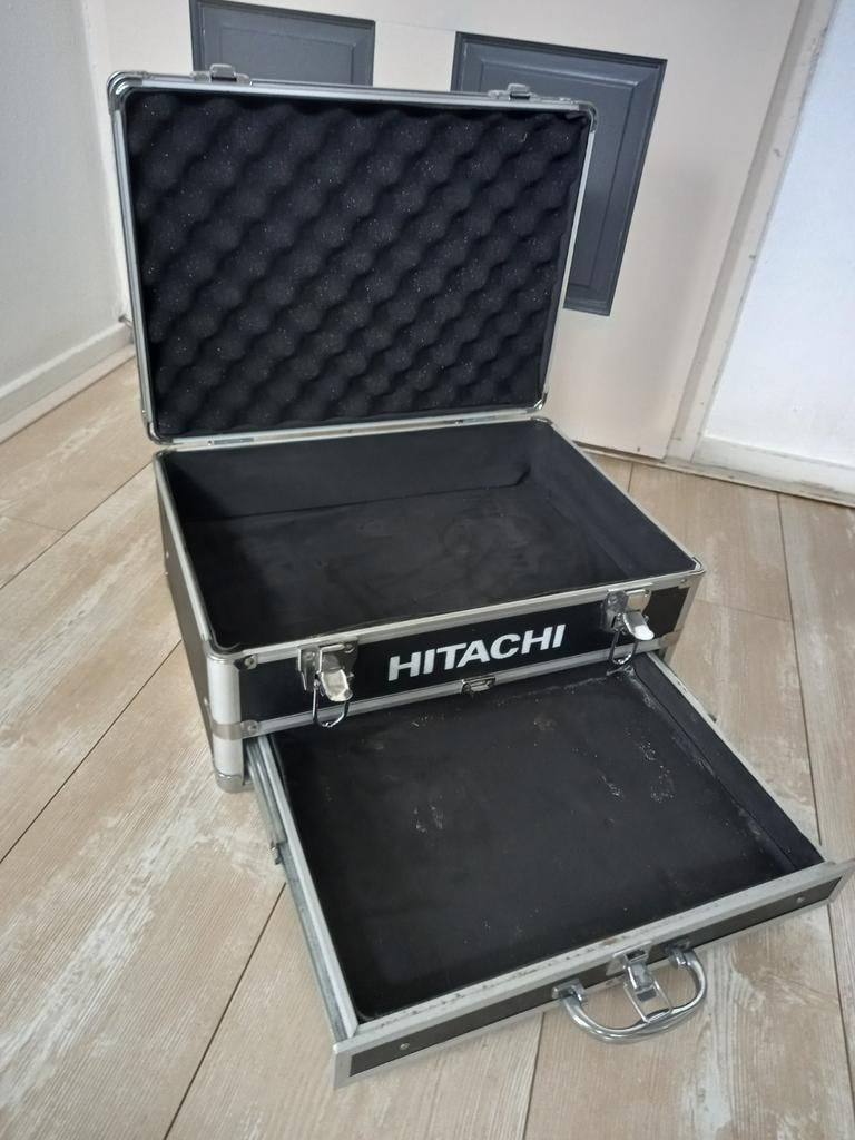 Hitachi koffer/kist met lade, Ophalen, Gebruikt