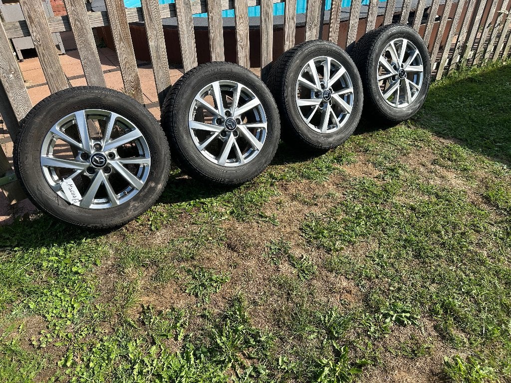 Diverse Wintersetjes. Mazda 6. Opel astra. Volvo V70, Auto-onderdelen, Ophalen, 18 inch, Banden en Velgen, Winterbanden