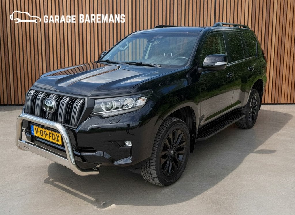 Toyota Land Cruiser 150 2.8 D-4D-F Professional Black line W, Automaat, Gebruikt, 4 cilinders, 2337 kg