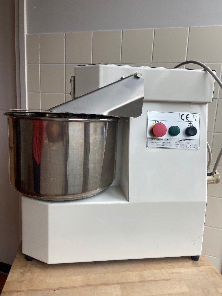 Rofco N15 deegkneder - Zo goed als nieuw, Witgoed en Apparatuur, Keukenmixers, 4 liter of meer, Ophalen, Zo goed als nieuw, 1 snelheid