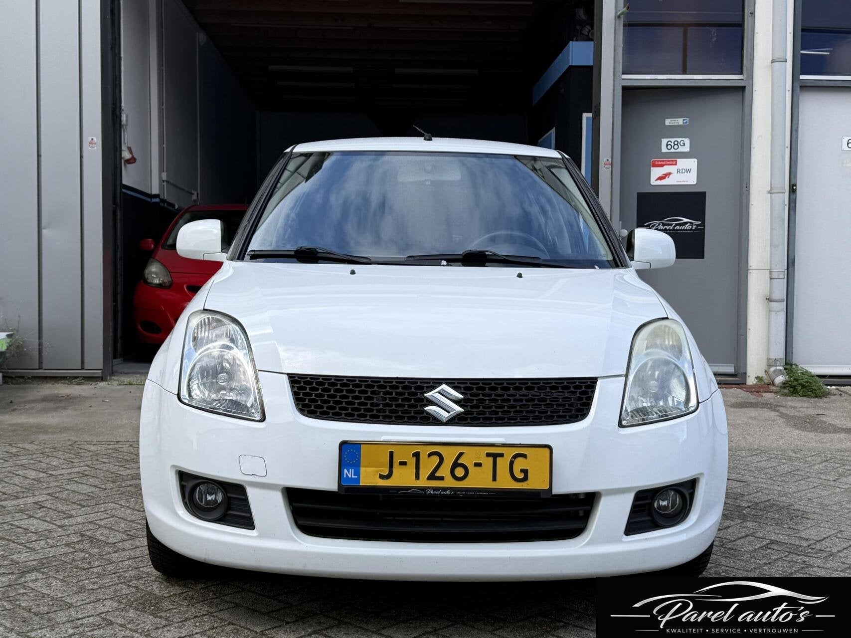 Suzuki Swift 1.3 Bandit|APK|Airco|5 Deuren|Gereviseerde bak, Voorwielaandrijving, 400 kg, Bedrijf, Handgeschakeld